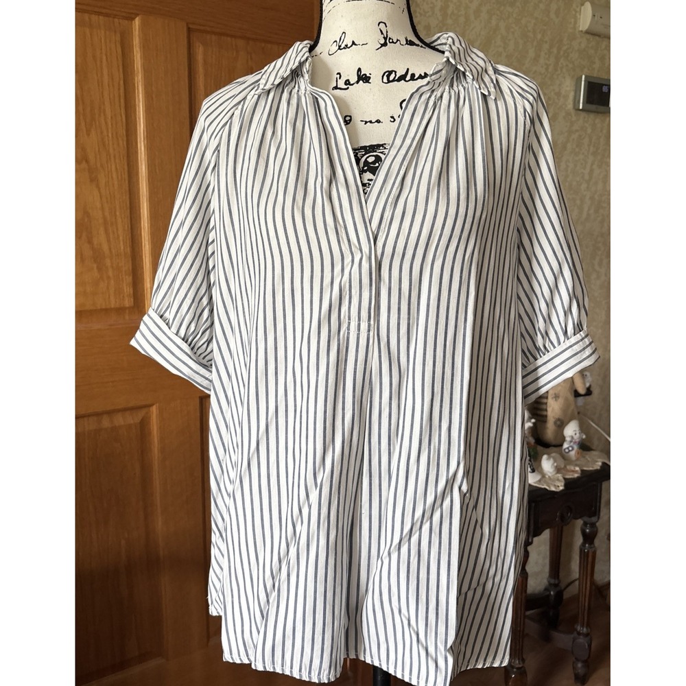 Max Studio London Blouse Gray White Striped Button Tab Short Sleeve V-neck 1X